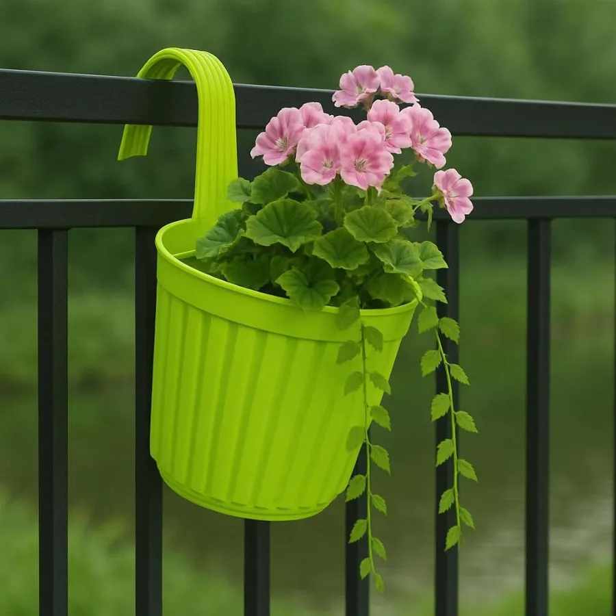 Railing Hook Pots view 8